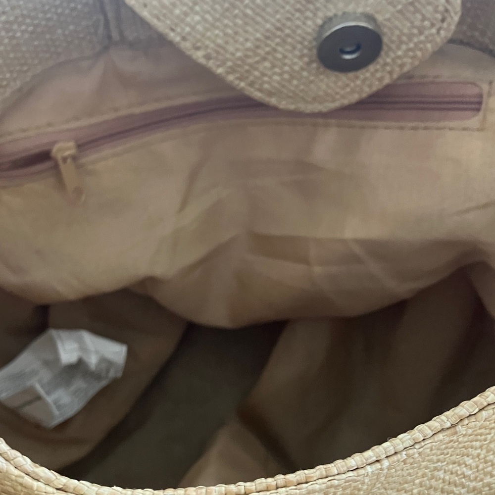 Handbag with Large Flower Accent - Beige Woven Tote - Picture 4 of 8